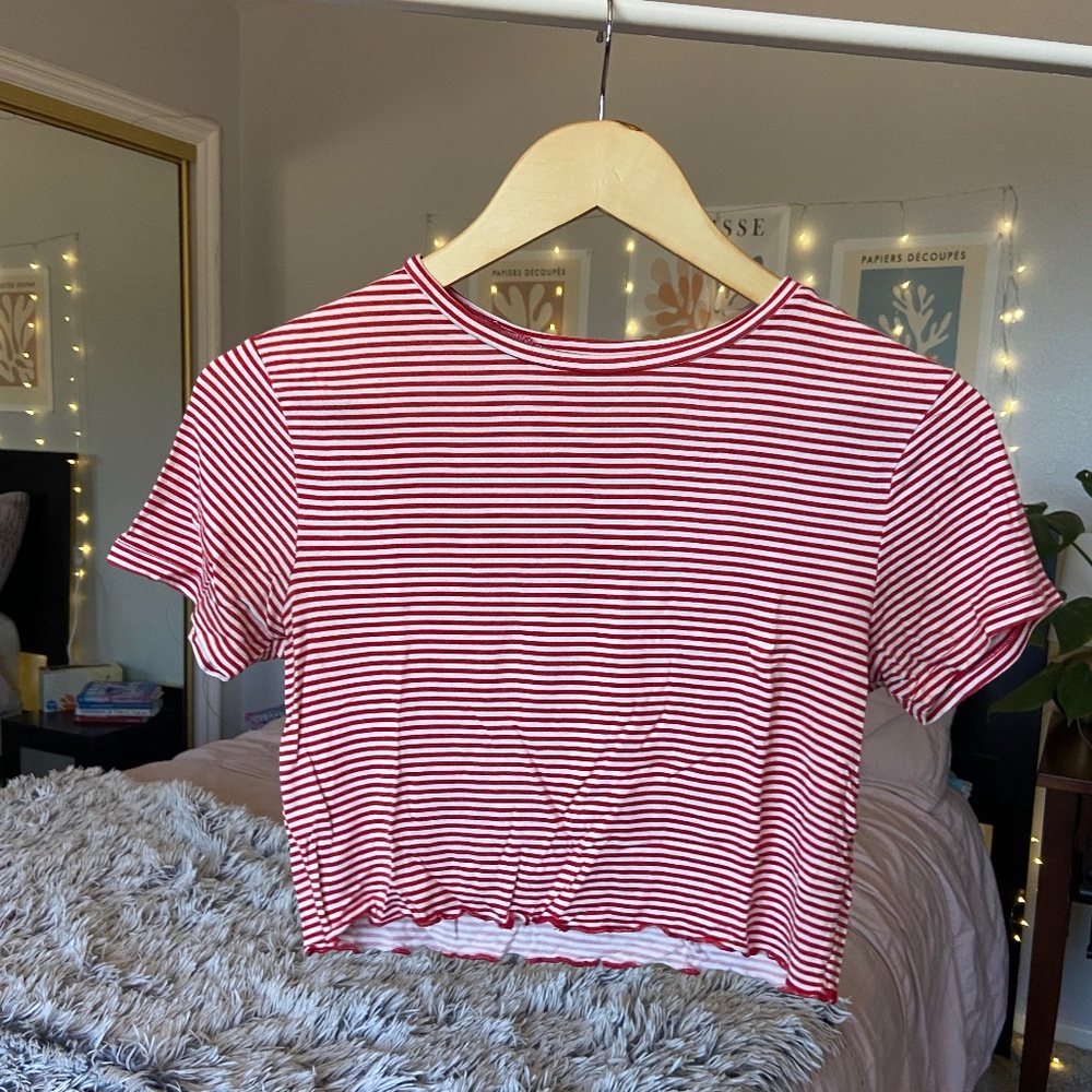 PacSun Basics red and white stripped crop top with lettuce stitching.